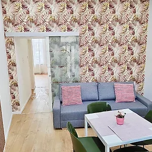 boutique-homer374-studio-apartment-freeparking.inbudapesthotels.com/